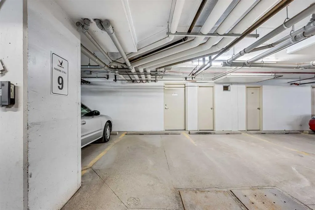 3950 46 Avenue NW, #206