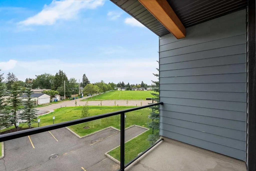3950 46 Avenue NW, #206
