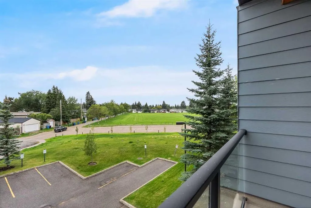 3950 46 Avenue NW, #206