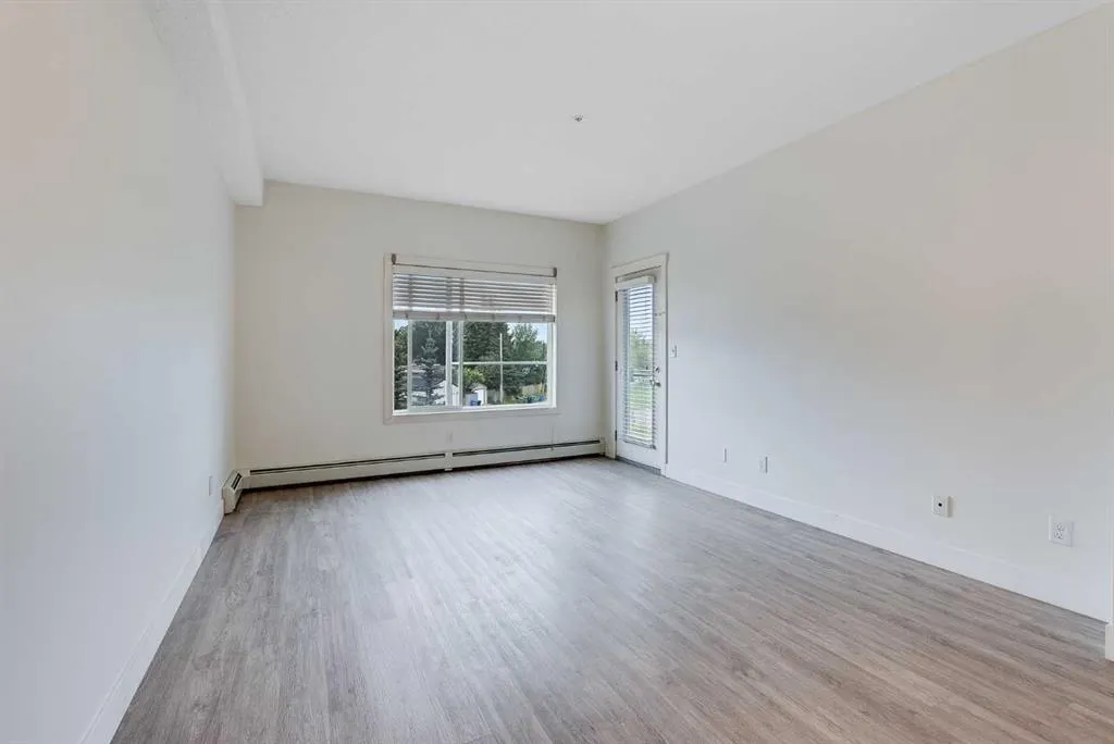 3950 46 Avenue NW, #206