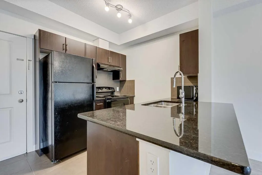 3950 46 Avenue NW, #206