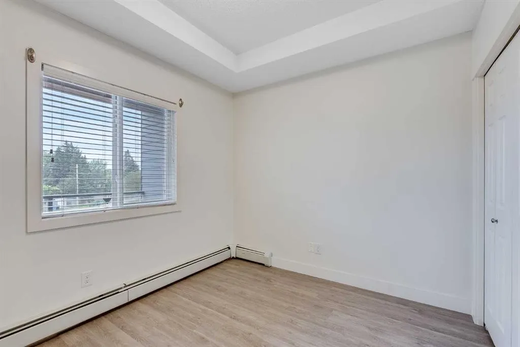 3950 46 Avenue NW, #206
