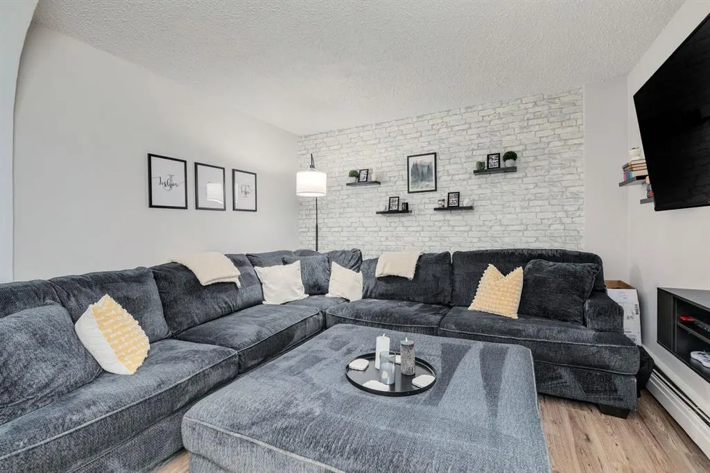 314 14 Street NW, #302