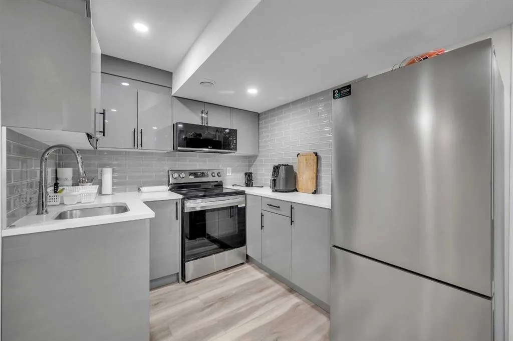 229 Cornerbrook Common NE
