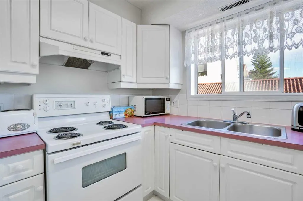 1818 Simcoe Boulevard SW, #1202