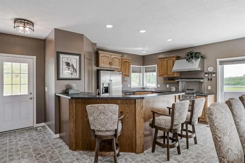 210036 96 Street W