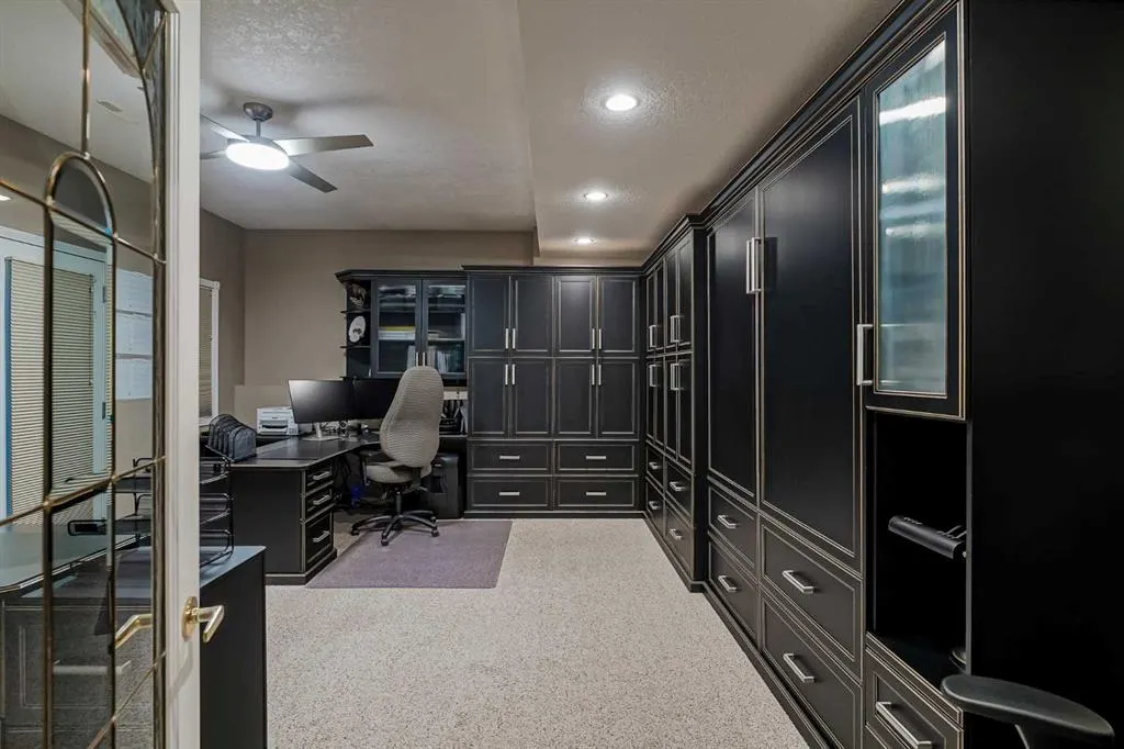 210036 96 Street W