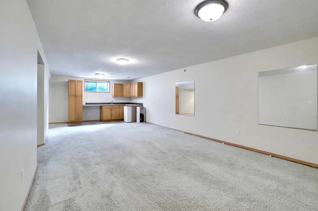 356 Chaparral Drive SE