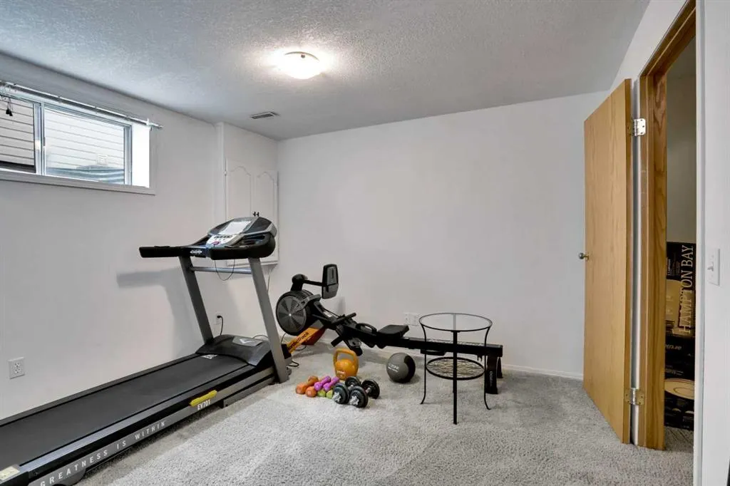 356 Chaparral Drive SE