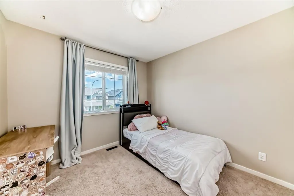 401 Cranberry Circle SE