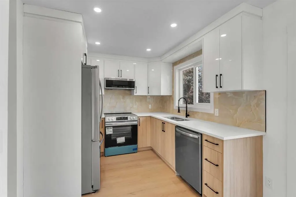 61 Martindale Court NE