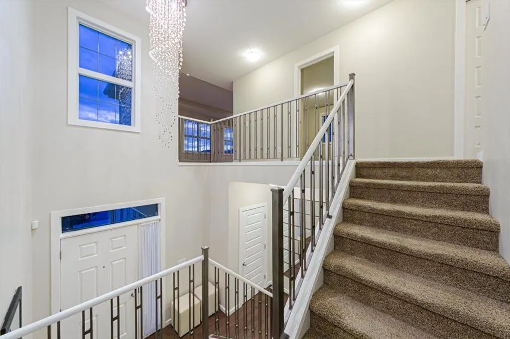 138 Copperpond Street SE
