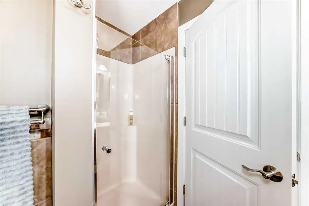 60 Sunlake Road SE