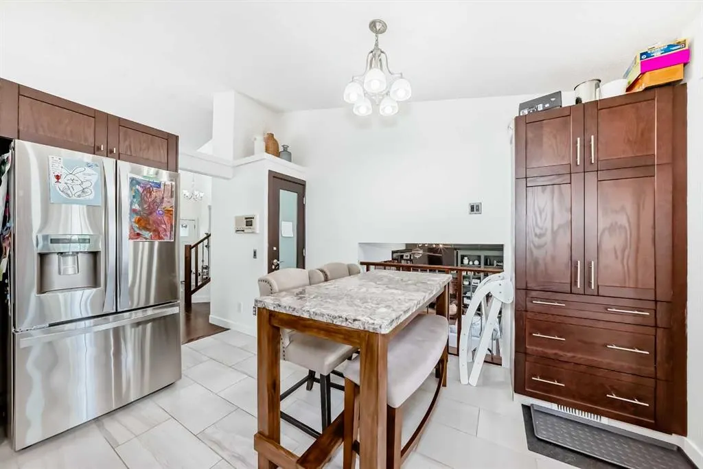 60 Sunlake Road SE