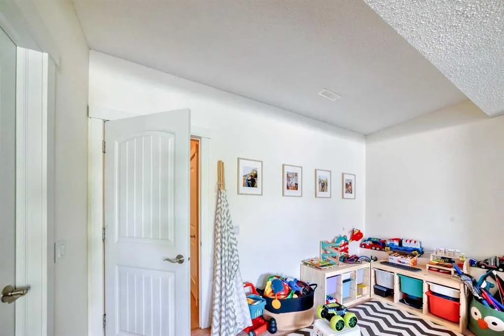 60 Sunlake Road SE