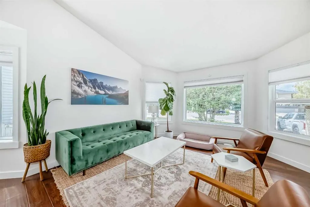 60 Sunlake Road SE