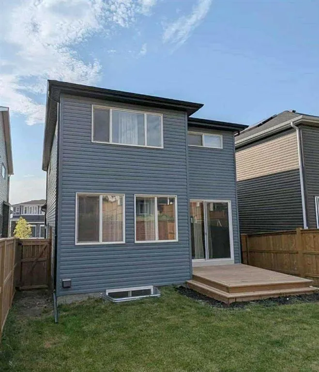 336 Lucas Way NW