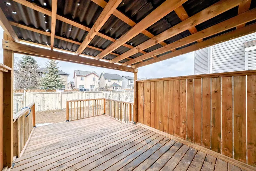 52 Saddleback Way NE