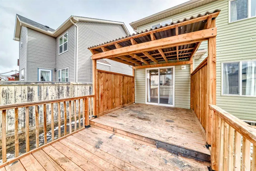52 Saddleback Way NE