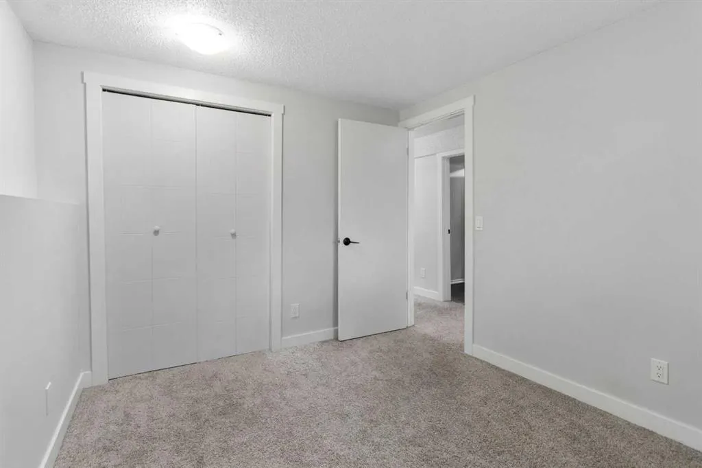 200 Macewan Glen Drive NW