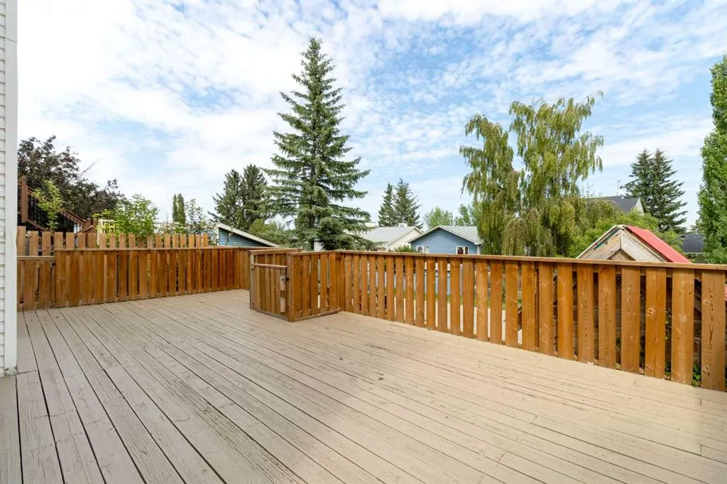 200 Macewan Glen Drive NW