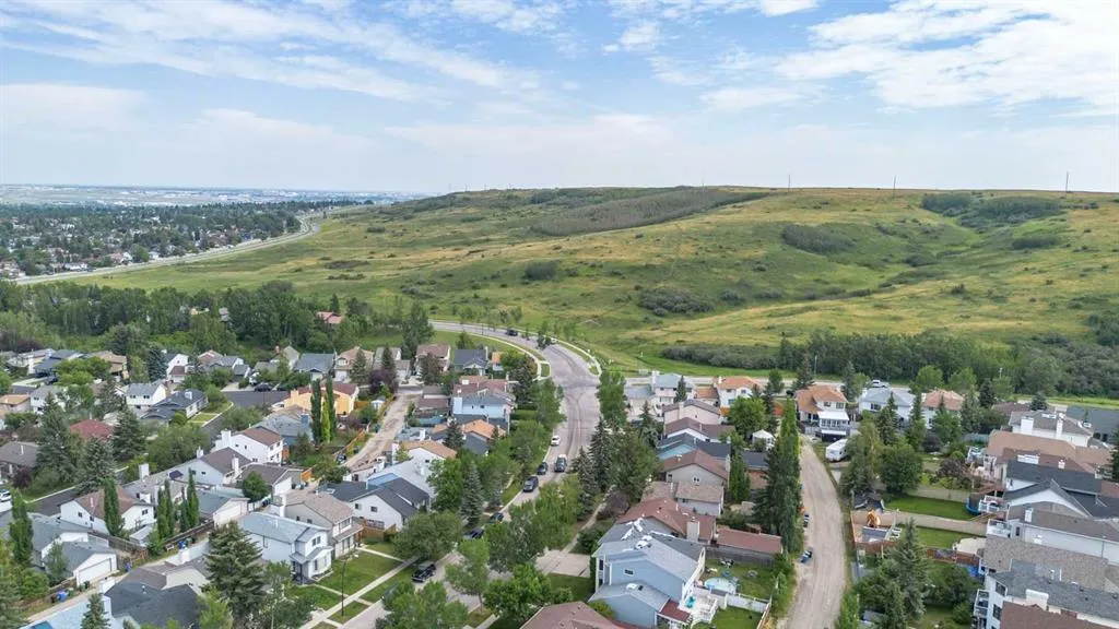 200 Macewan Glen Drive NW