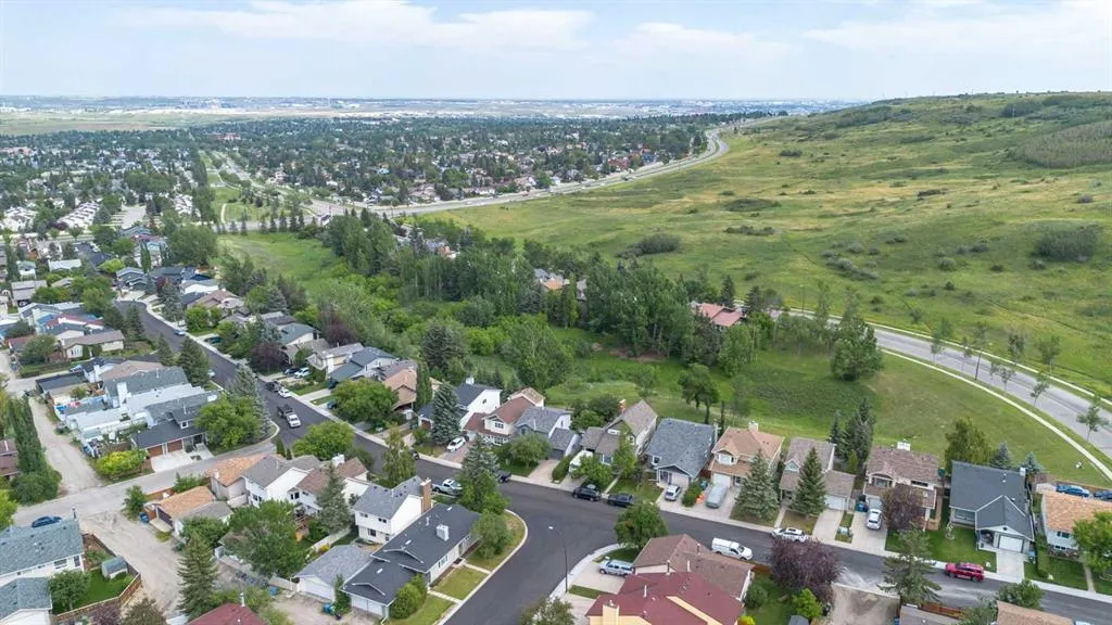 200 Macewan Glen Drive NW