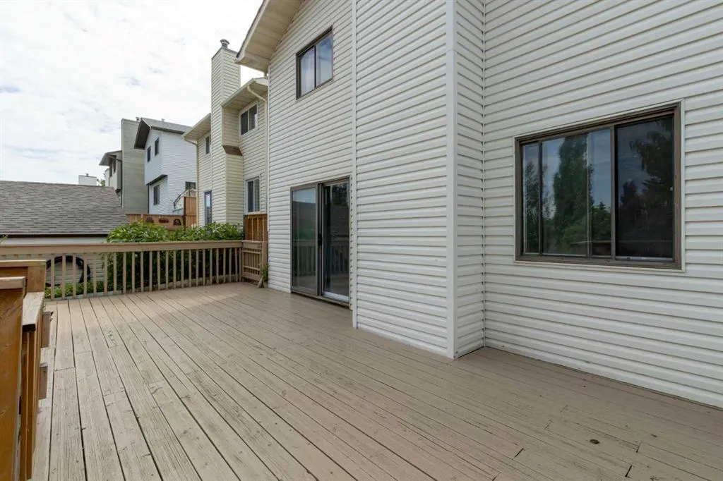 200 Macewan Glen Drive NW