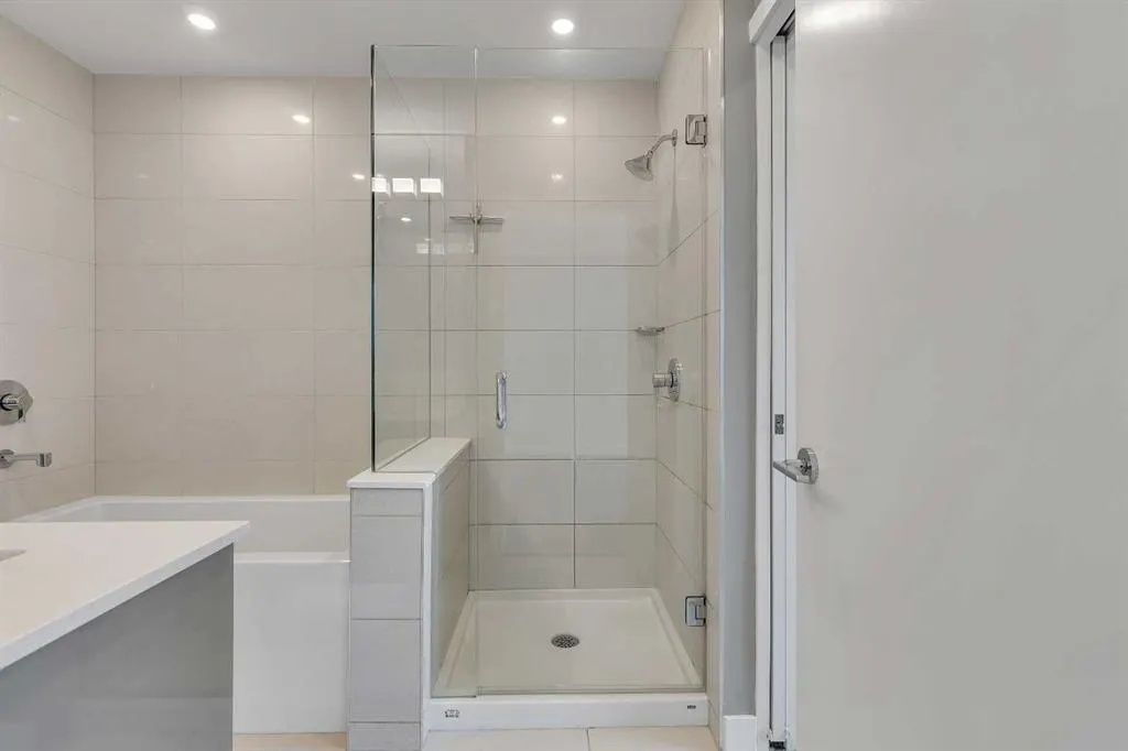 301 10 Street NW, #609