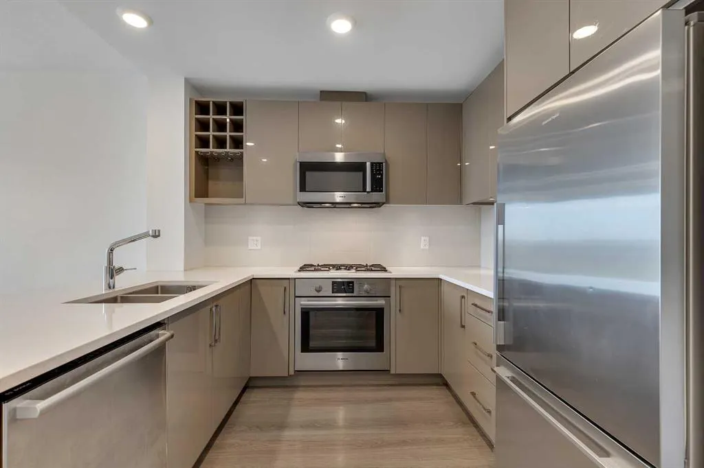 301 10 Street NW, #609