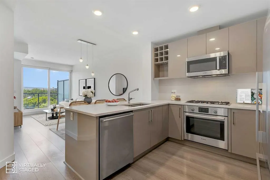 301 10 Street NW, #609
