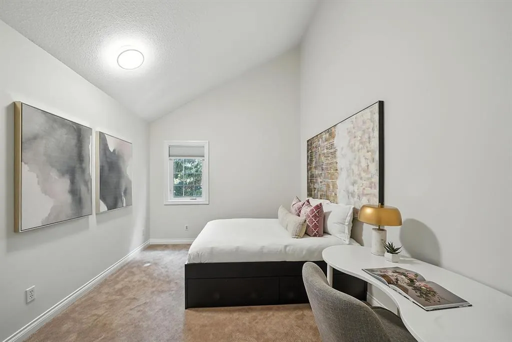 8 Varsity Estates Gardens NW