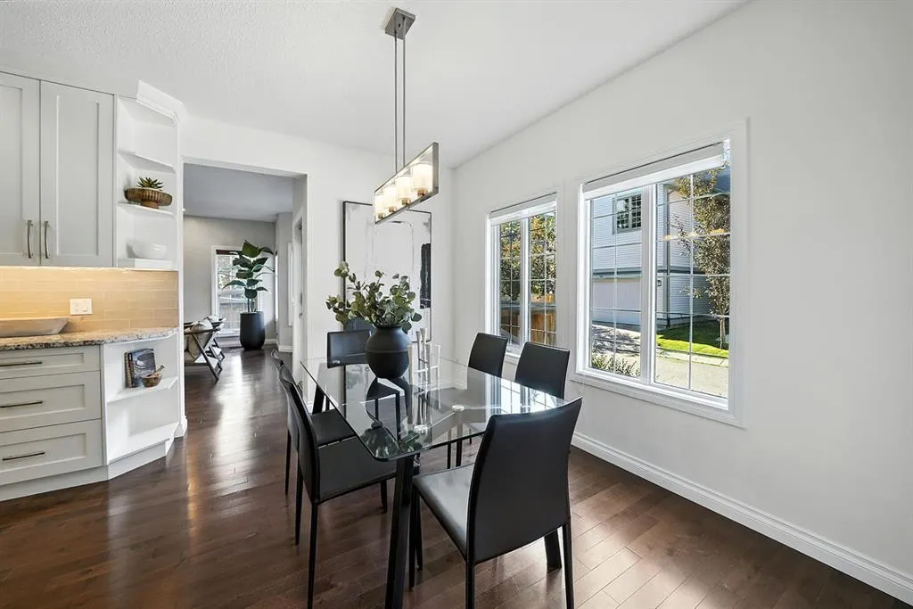 8 Varsity Estates Gardens NW