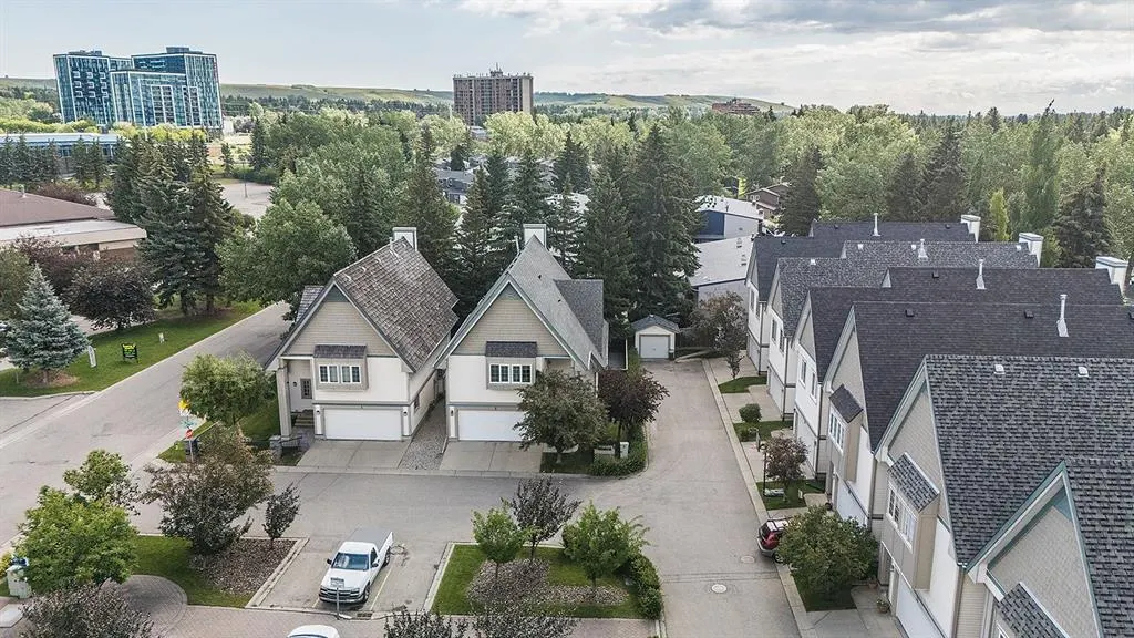 8 Varsity Estates Gardens NW