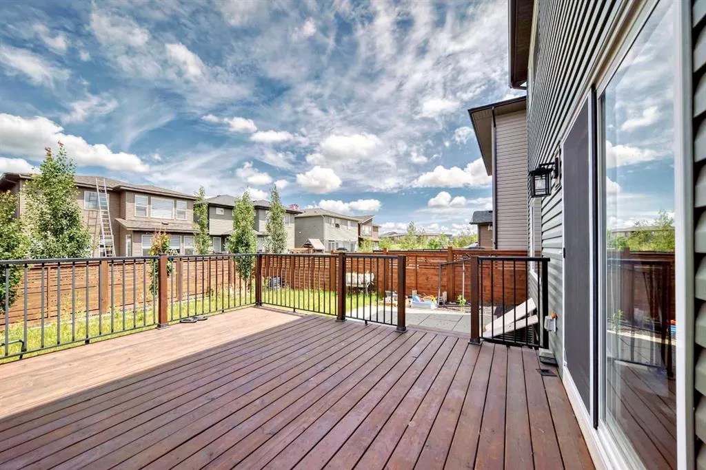 80 Howse Manor NE
