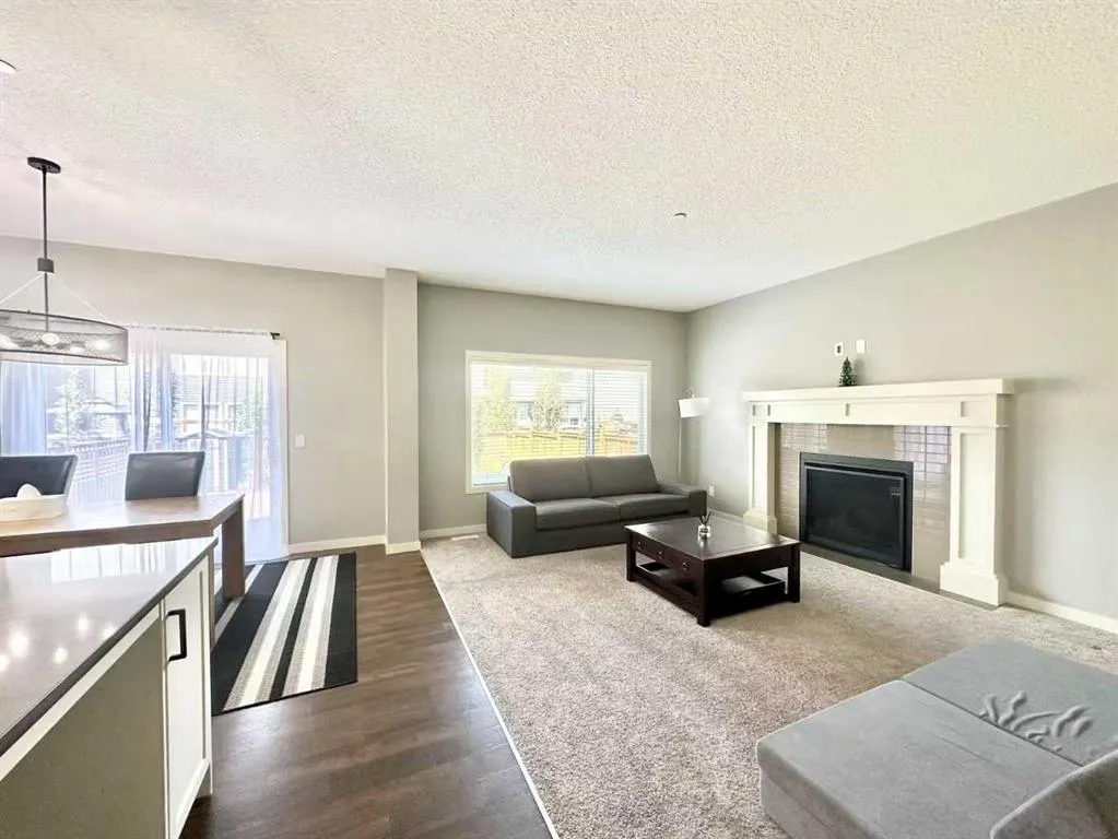 80 Howse Manor NE