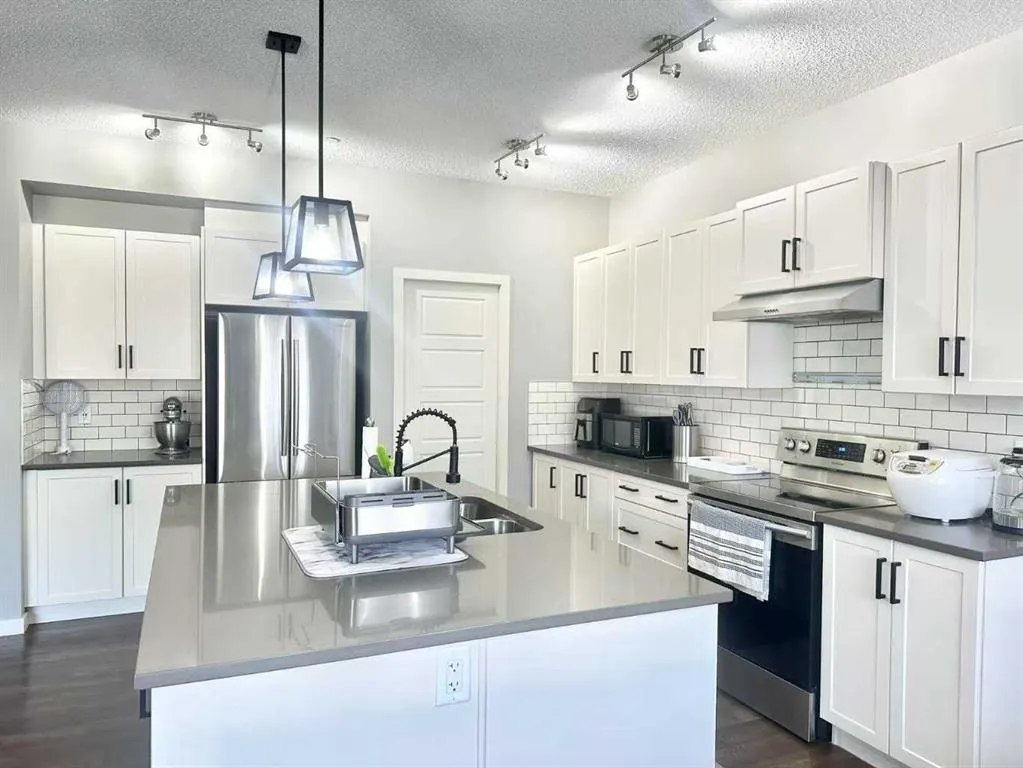 80 Howse Manor NE