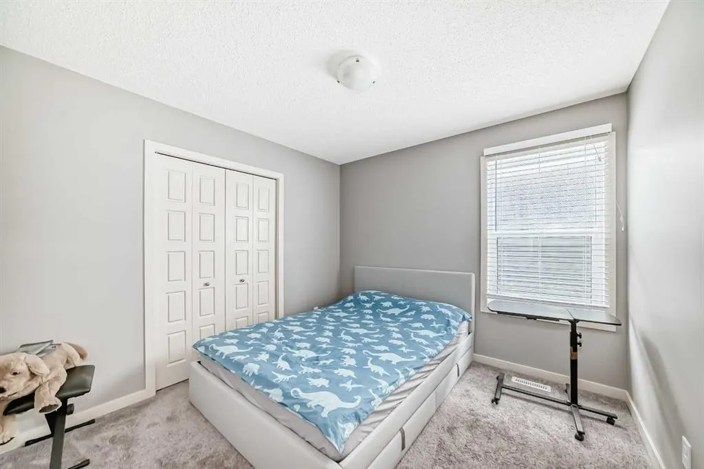 80 Howse Manor NE