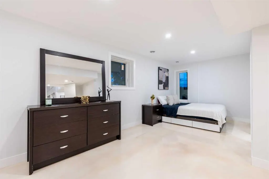 10 Devonian Ridge Place