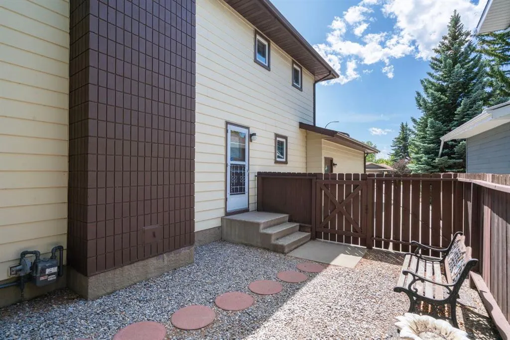 519 Dalcastle Mews NW