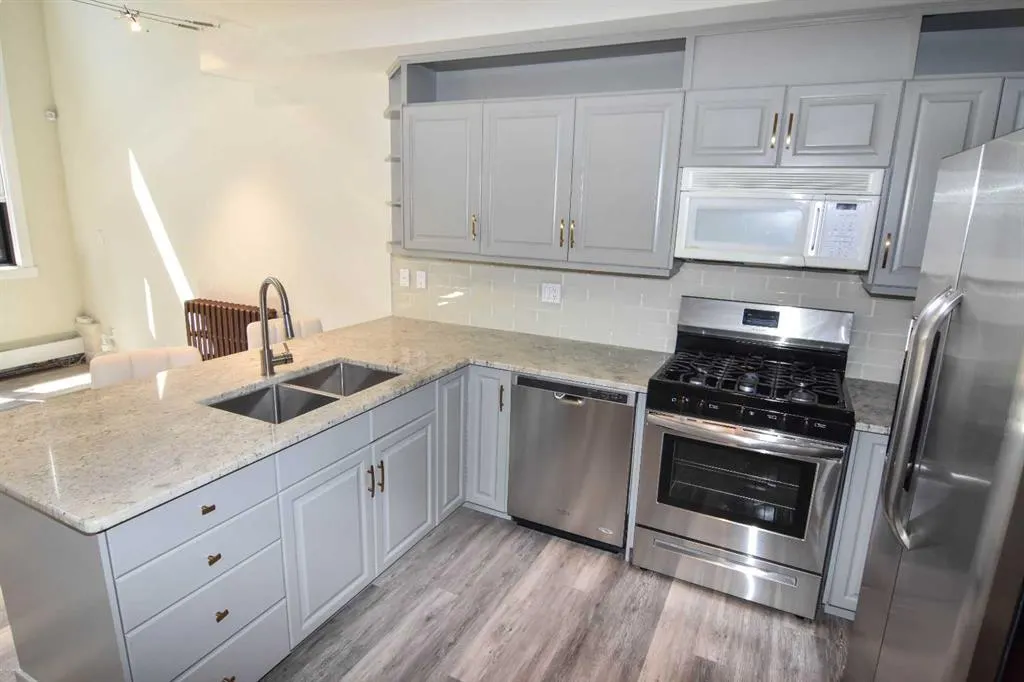 220 11 Avenue SE, #307
