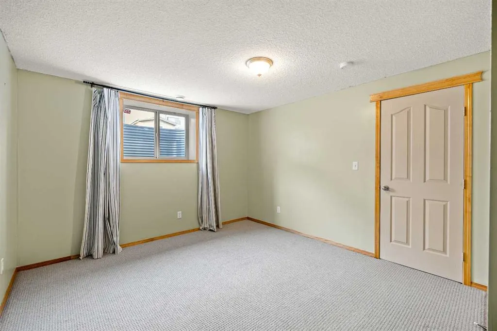 52 Panatella Gate NW