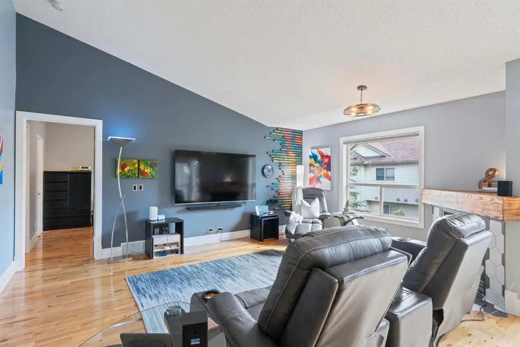 70 Mt Douglas Villas SE