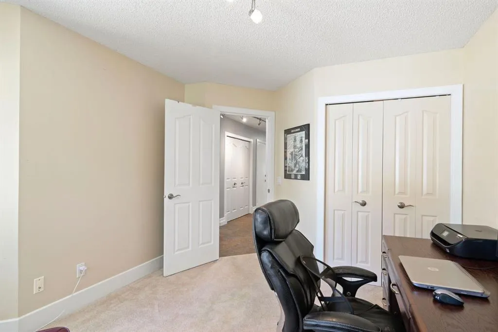 70 Mt Douglas Villas SE