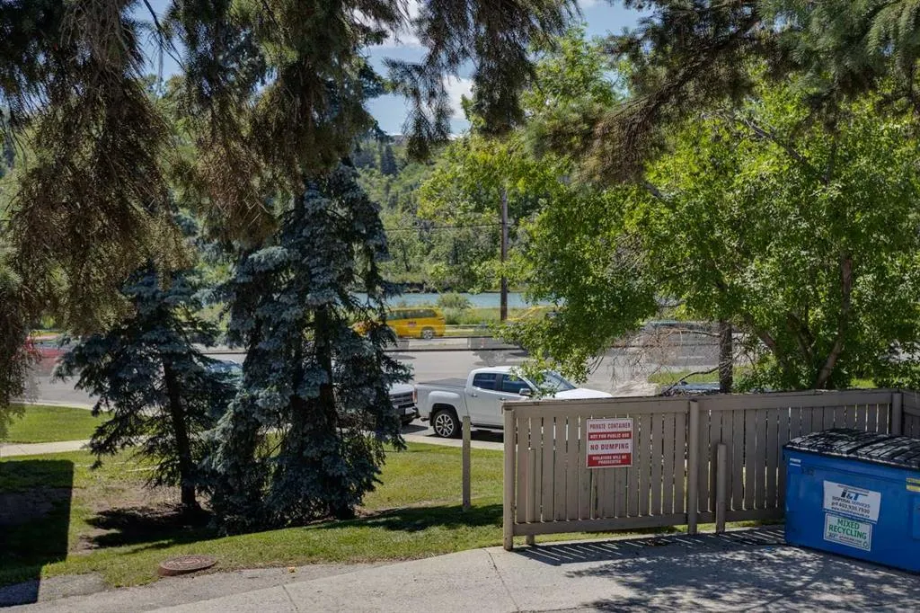 2637 1 Avenue NW, #4
