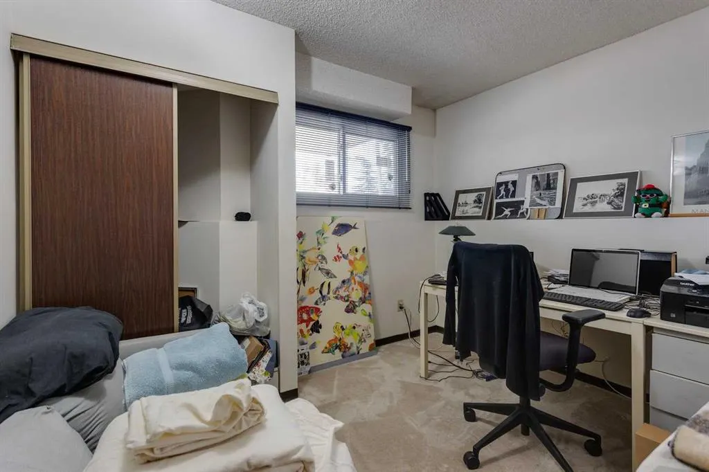 2637 1 Avenue NW, #4