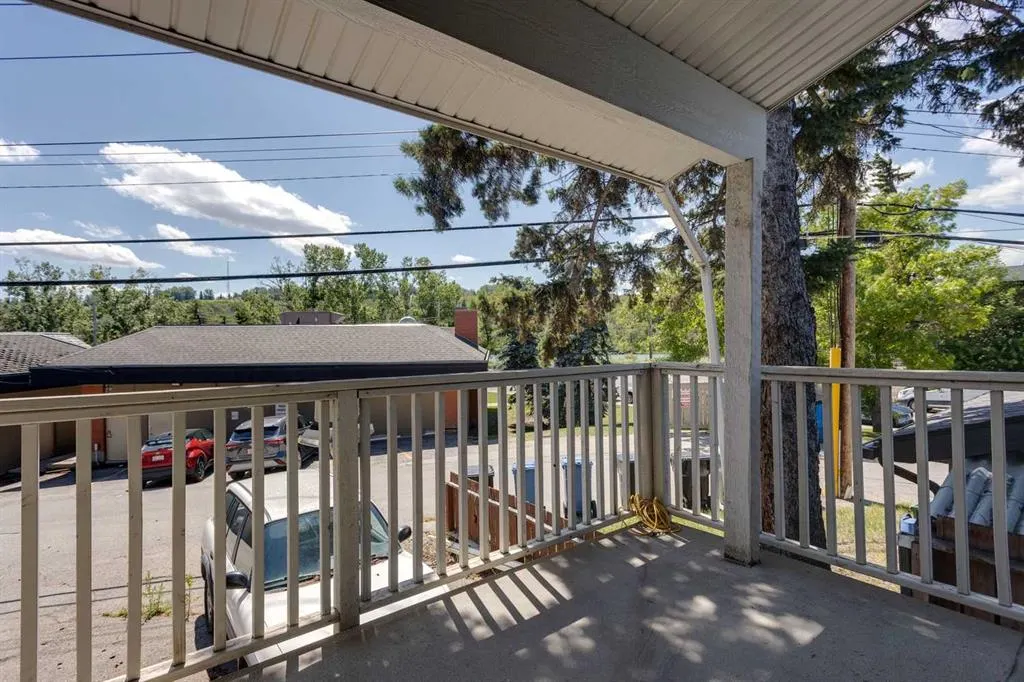 2637 1 Avenue NW, #4