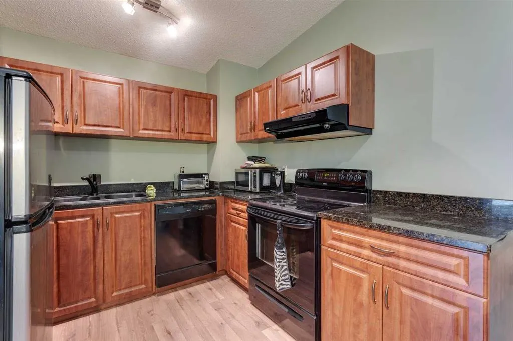 2637 1 Avenue NW, #4