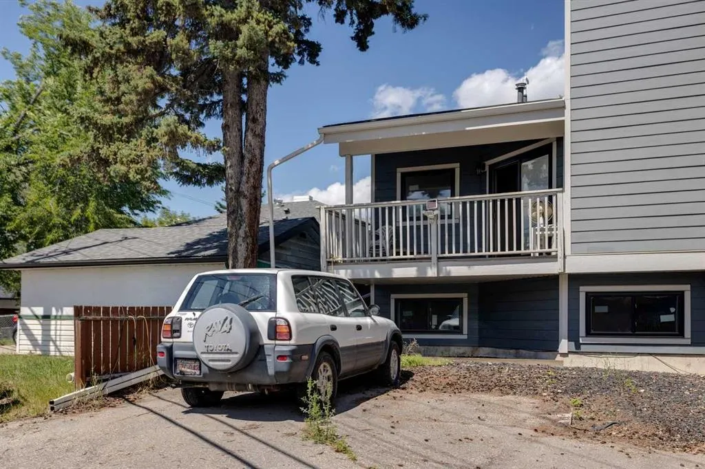2637 1 Avenue NW, #4