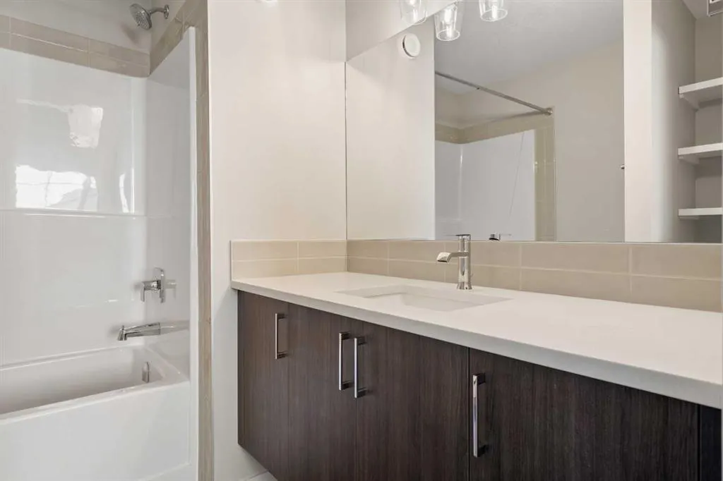 285 Chelsea Court, #72
